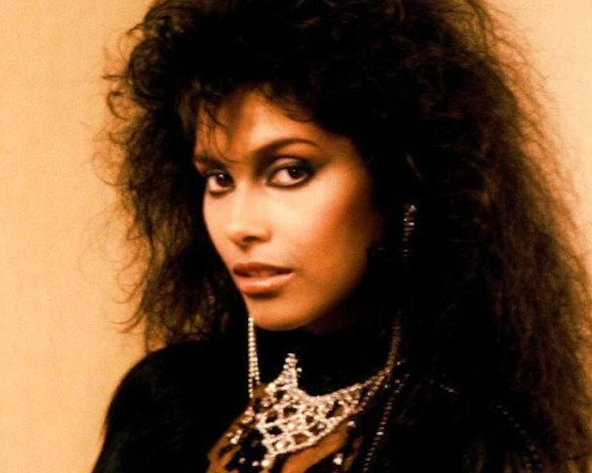 έφυεγ από τη ζωή η τραγουδίστρια vanity
