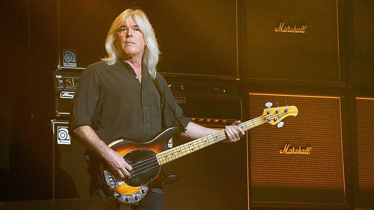 αποχωρει-ο-cliff-williams