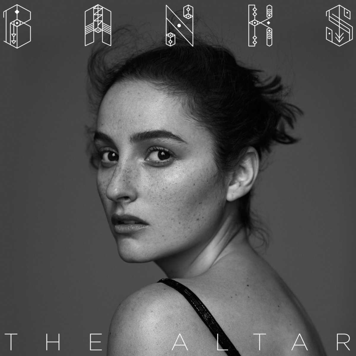 BANKS-THE-ALTAR-ALBUMS-2016