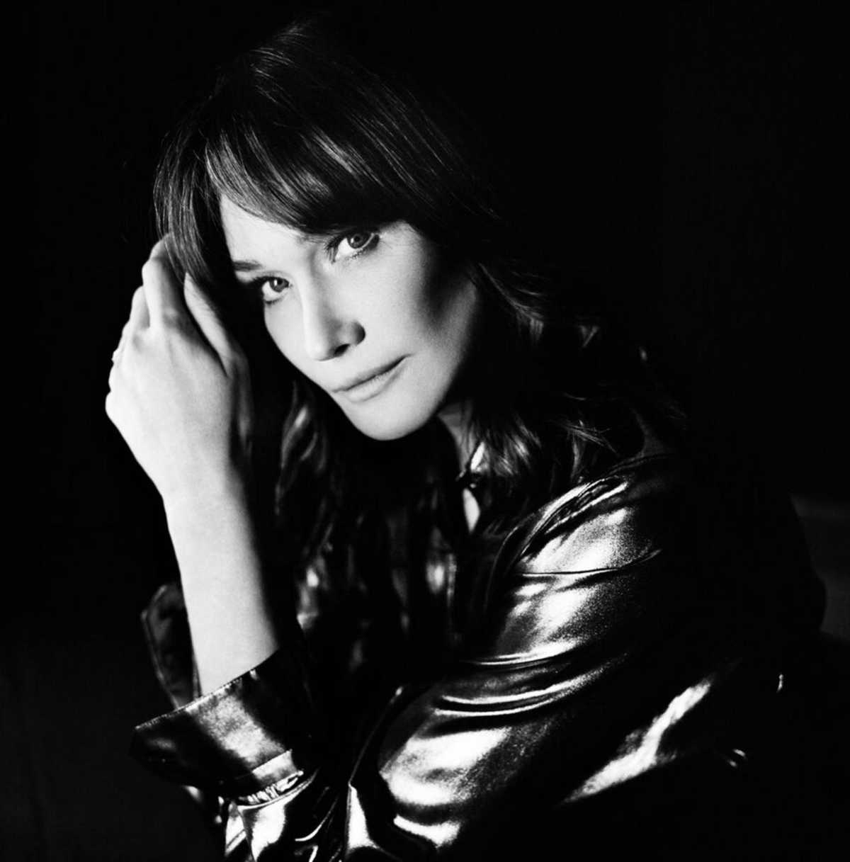 carla-bruni-θεατρο-παλλας
