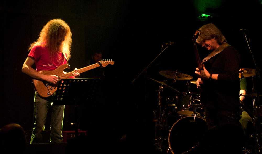 Guthrie Govan Fakanas Guthrie Govan Fakanas