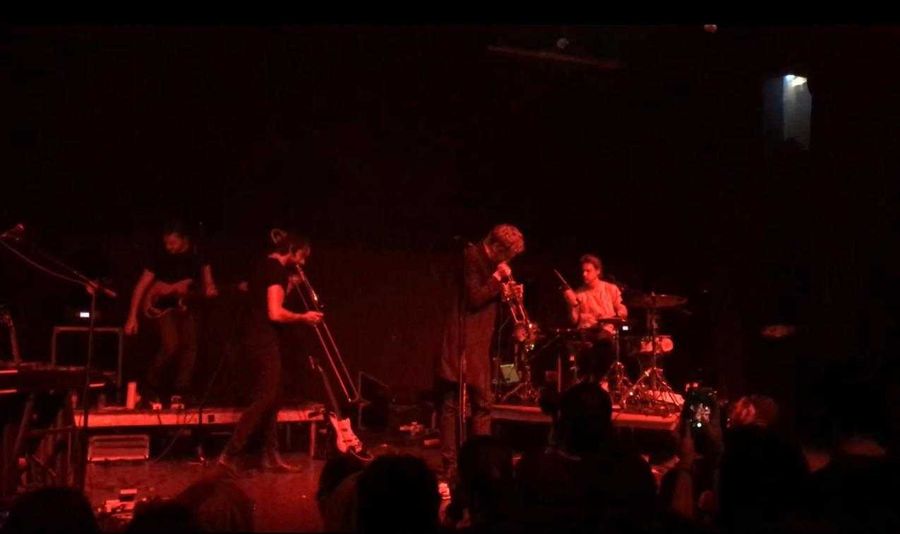 warhaus-live-02
