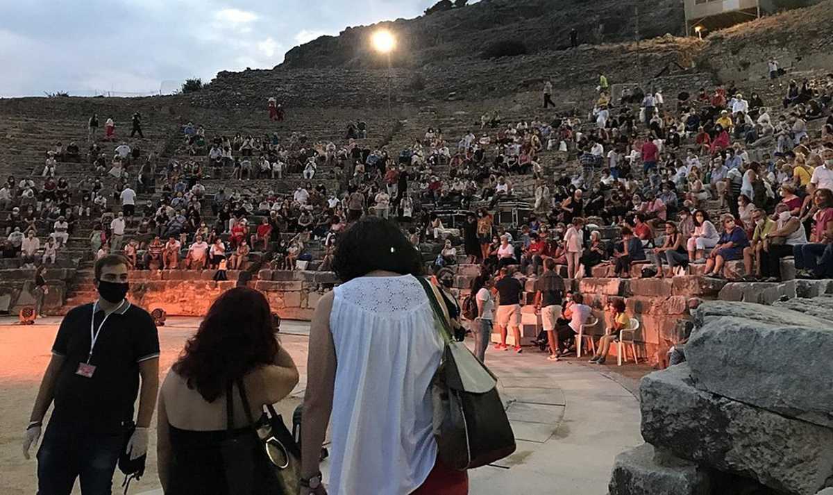 Ο Γιώργος Χουρδάκης και η Χαρά Ζούμα για τις δυσκολίες της οργάνωσης συναυλιών στο καλοκαίρι του κορονοϊου